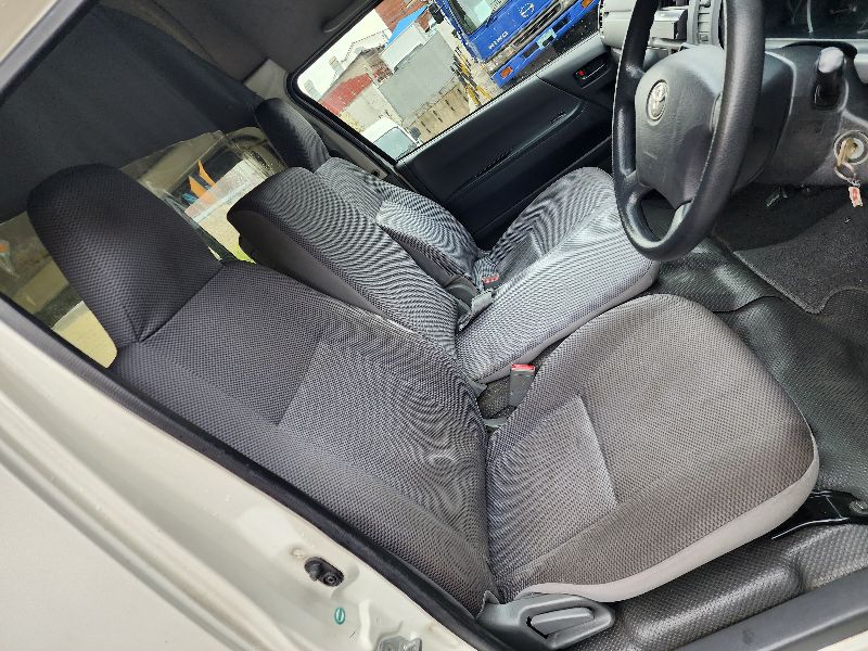  26436  TOYOTA HIACE  2008  