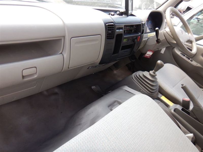  26455  TOYOTA DYNA  2000  
