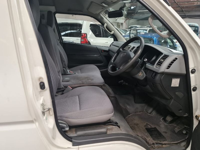  26460  TOYOTA HIACE  2007  