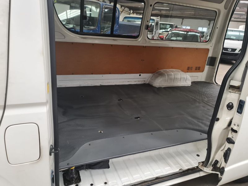  26460  TOYOTA HIACE  2007  