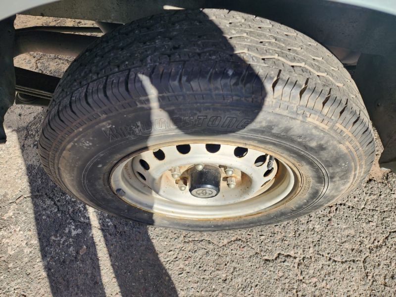  26500  TOYOTA HIACE  2000  