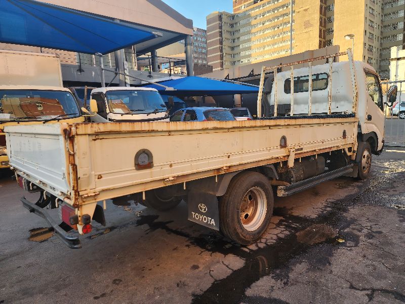  26504  TOYOTA DYNA  2002  