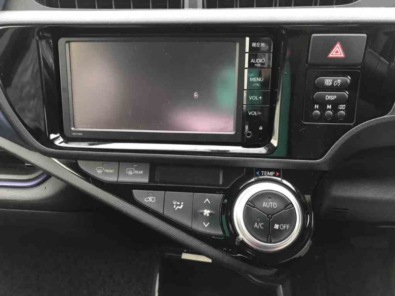  26517  TOYOTA AQUA  2015  