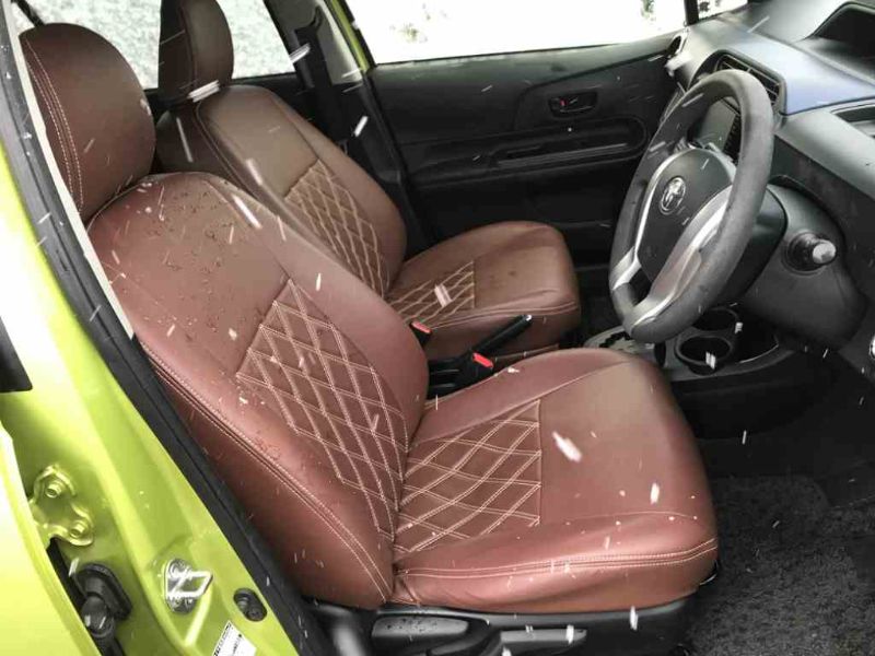  26517  TOYOTA AQUA  2015  