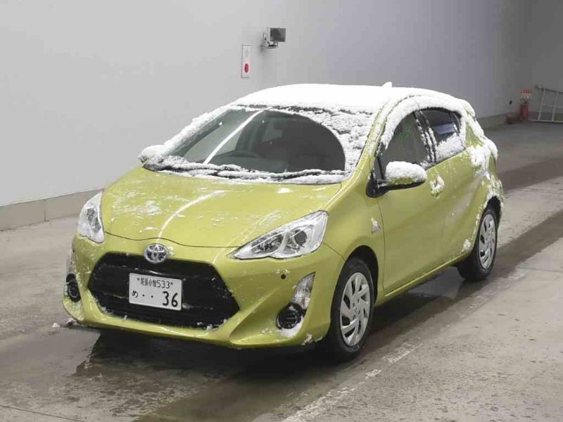  26517  TOYOTA AQUA  2015  