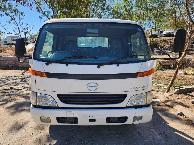  26524  HINO DUTRO  2001  