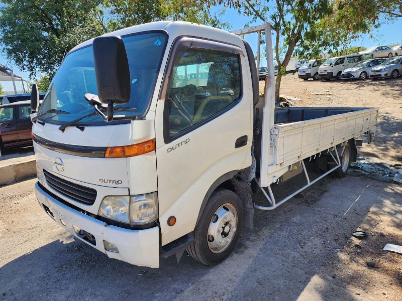  26524  HINO DUTRO  2001  
