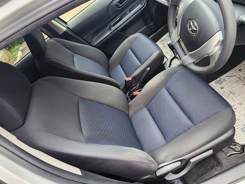 26538  TOYOTA AQUA  2014  