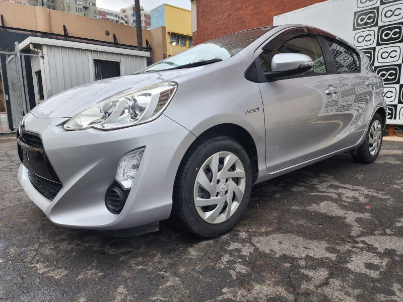  26538  TOYOTA AQUA  2014  