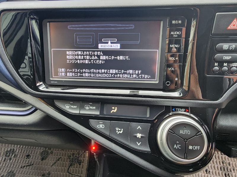  26538  TOYOTA AQUA  2014  
