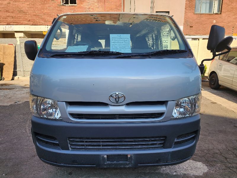  26574  TOYOTA HIACE  2005  