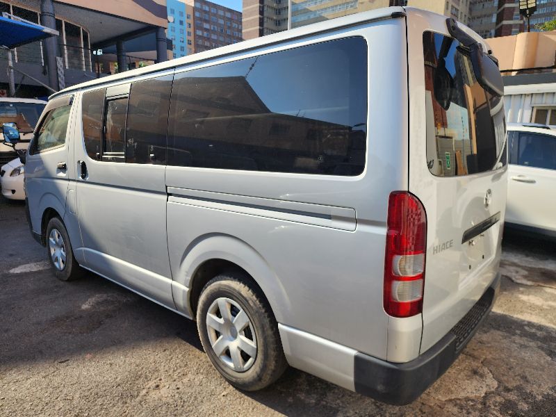  26574  TOYOTA HIACE  2005  