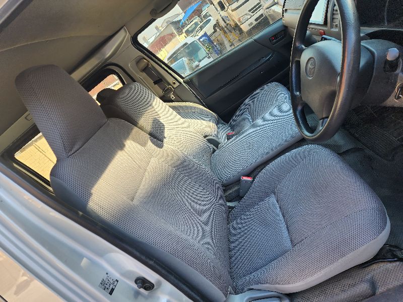  26574  TOYOTA HIACE  2005  