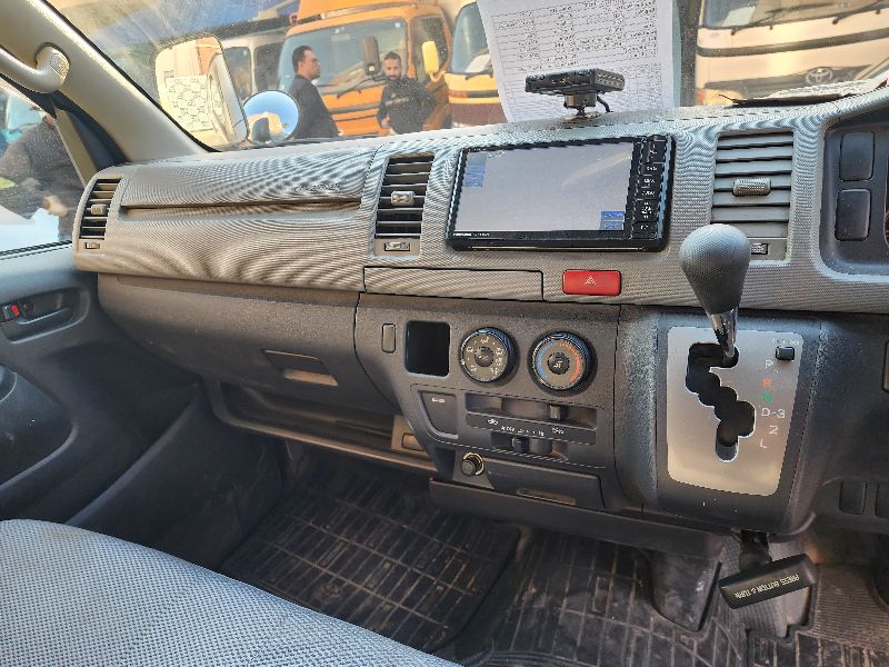  26574  TOYOTA HIACE  2005  