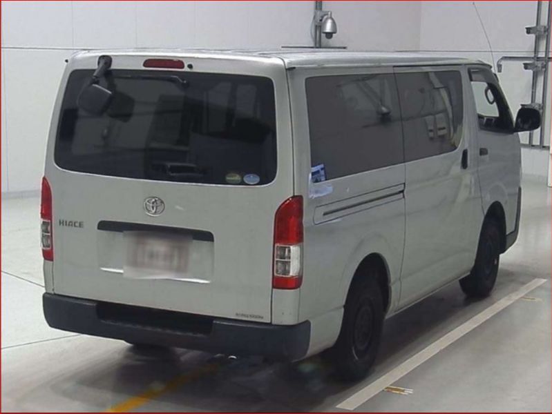  26593  TOYOTA HIACE  2015  