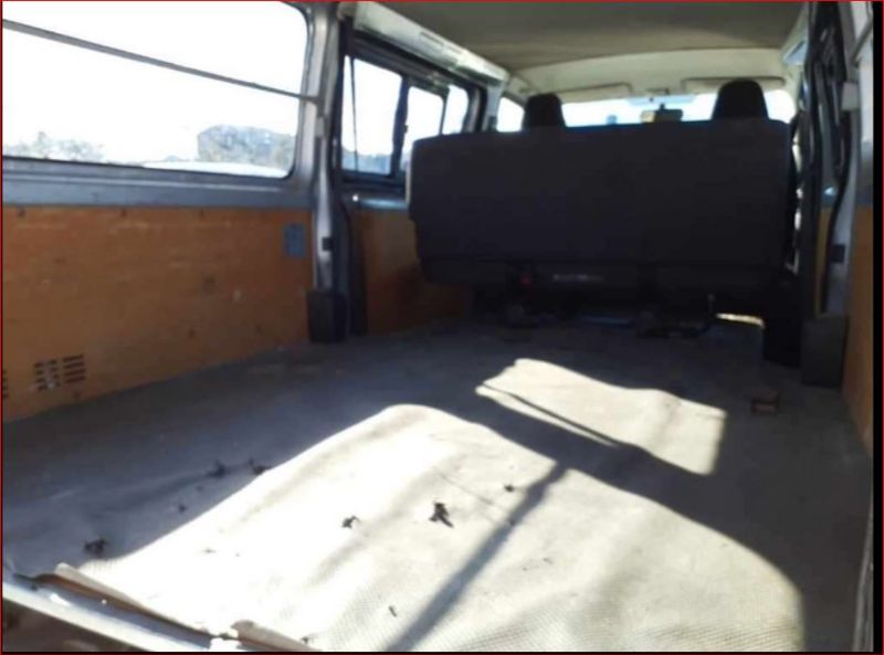  26593  TOYOTA HIACE  2015  