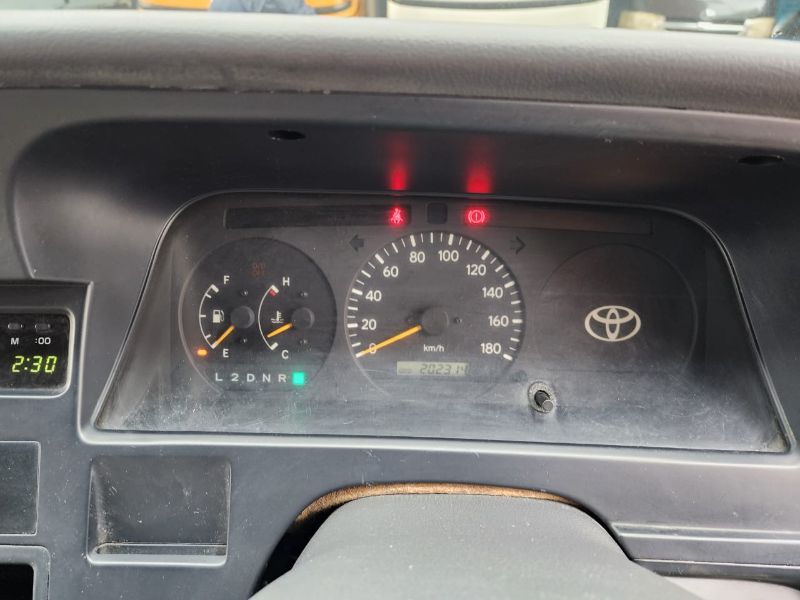  26594  TOYOTA HIACE  1997  