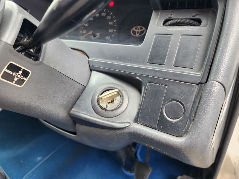  26594  TOYOTA HIACE  1997  