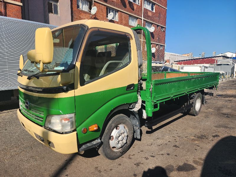  26616  HINO DUTRO  2010  