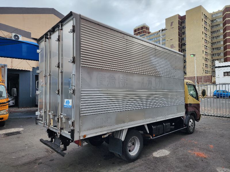  26617  TOYOTA DYNA  2000  
