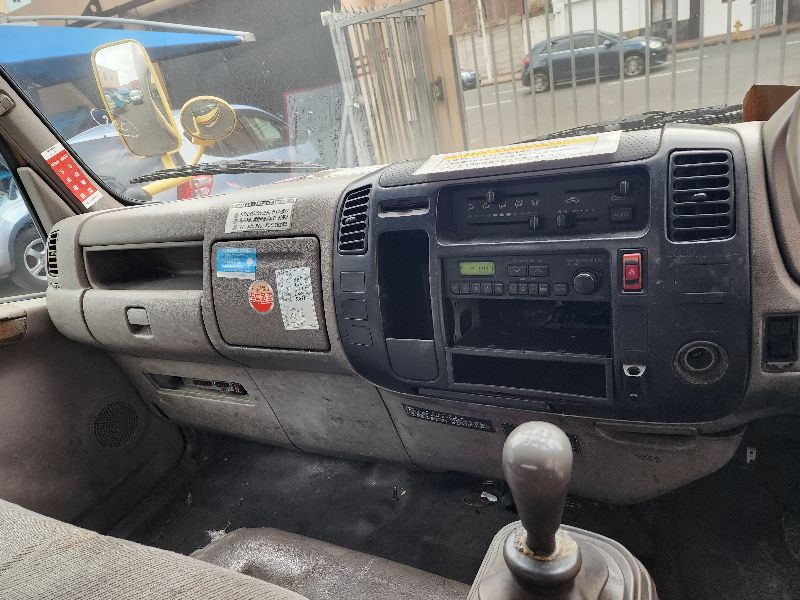  26617  TOYOTA DYNA  2000  
