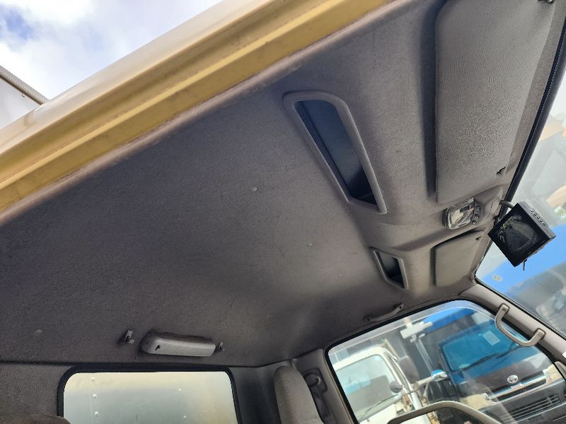  26617  TOYOTA DYNA  2000  