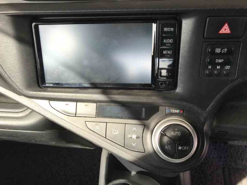  26620  TOYOTA AQUA  2016  
