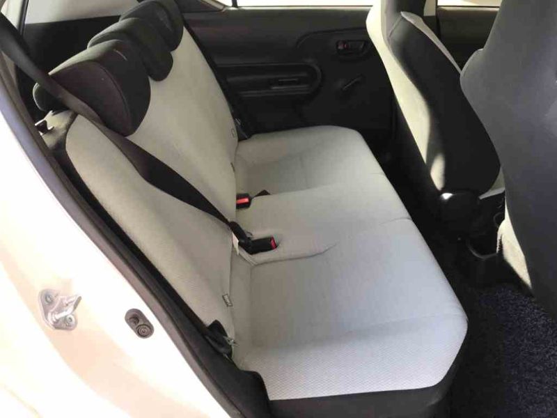  26620  TOYOTA AQUA  2016  