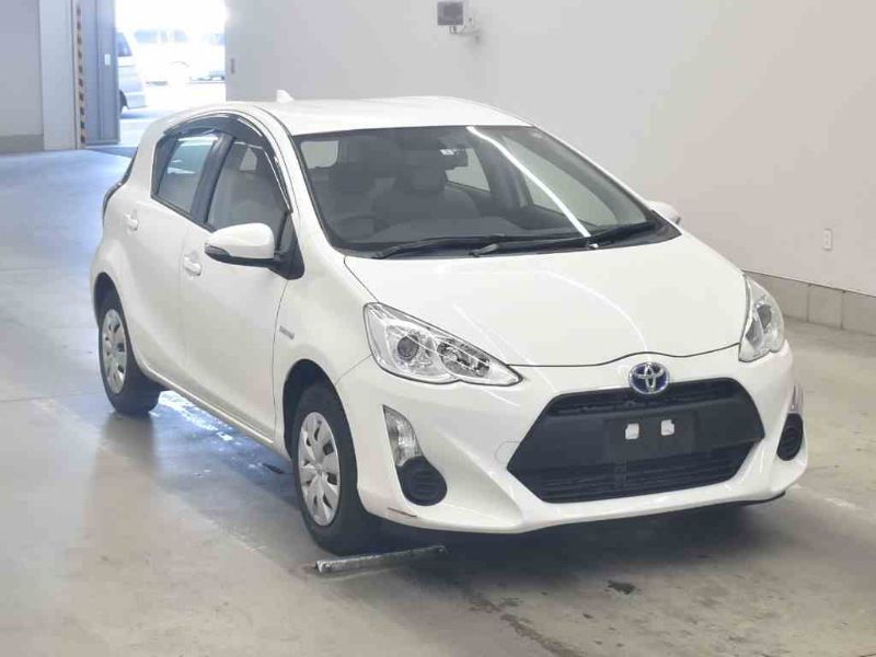 26620 TOYOTA AQUA 2016