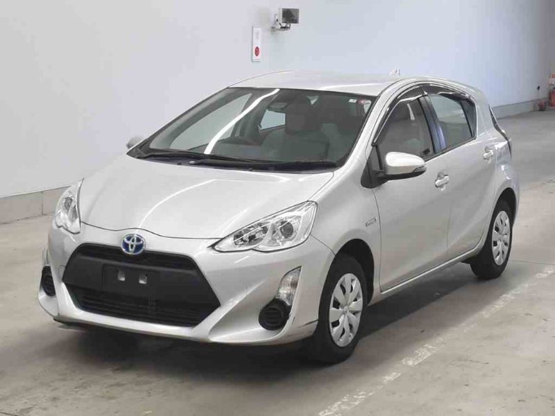 26621 TOYOTA AQUA 2016