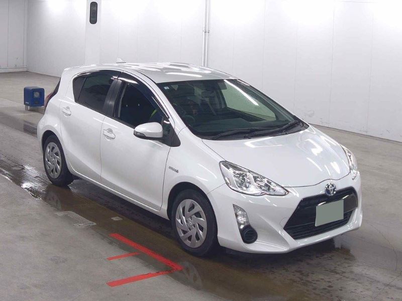 26622 TOYOTA AQUA 2016