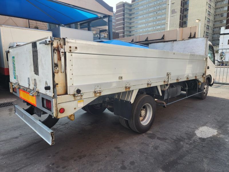  26659  HINO DUTRO  2003  
