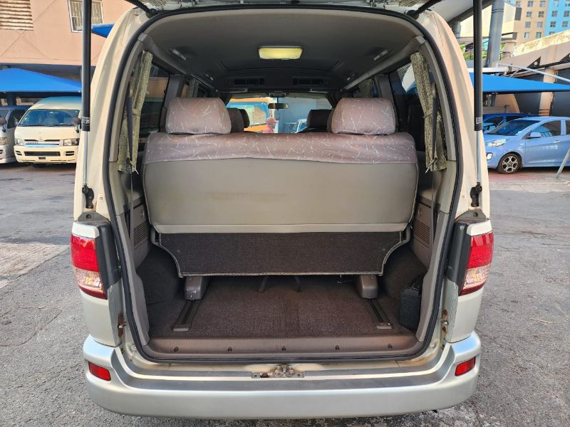  26699  TOYOTA HIACE REGIUS  2001  