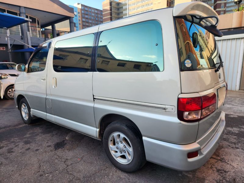  26699  TOYOTA HIACE REGIUS  2001  