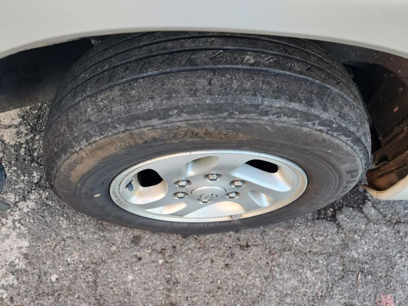  26699  TOYOTA HIACE REGIUS  2001  