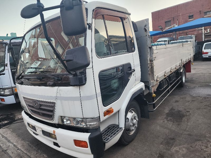  26717  NISSAN CONDOR  2003  