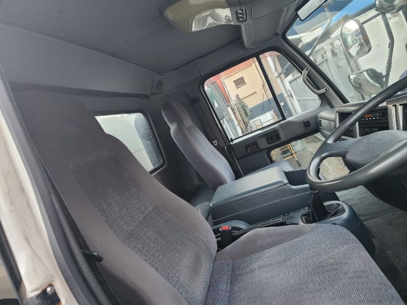  26717  NISSAN CONDOR  2003  