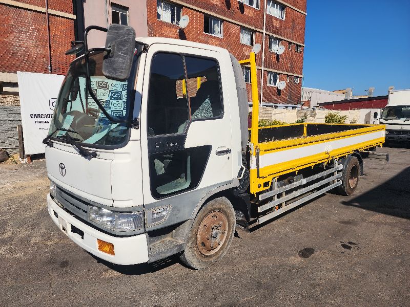  26722  TOYOTA DYNA  1996  