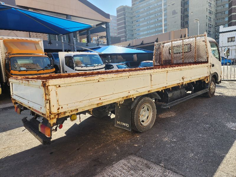  26725  HINO DUTRO  2002  