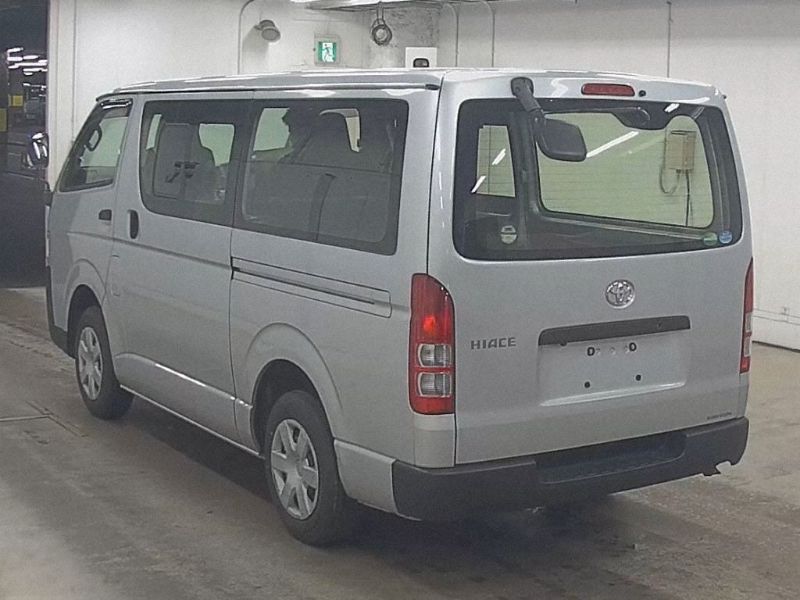  26743  TOYOTA HIACE  2014  