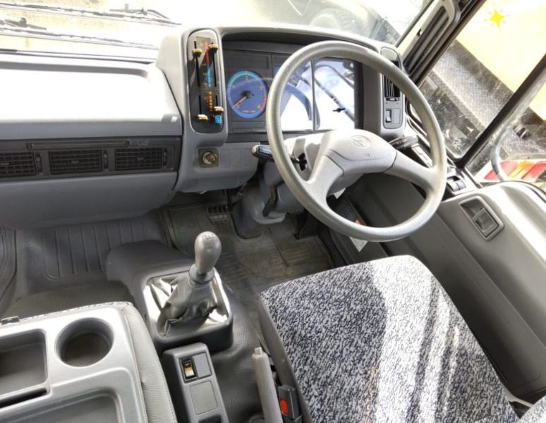  26744  TOYOTA DYNA  1996  
