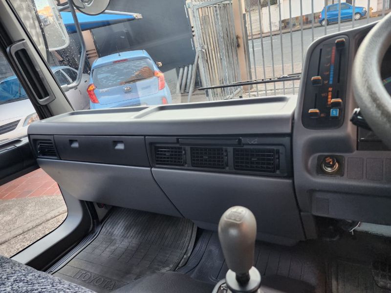 26744  TOYOTA DYNA  1996  
