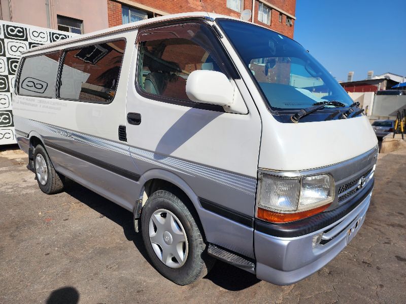  26755  TOYOTA HIACE  2001  