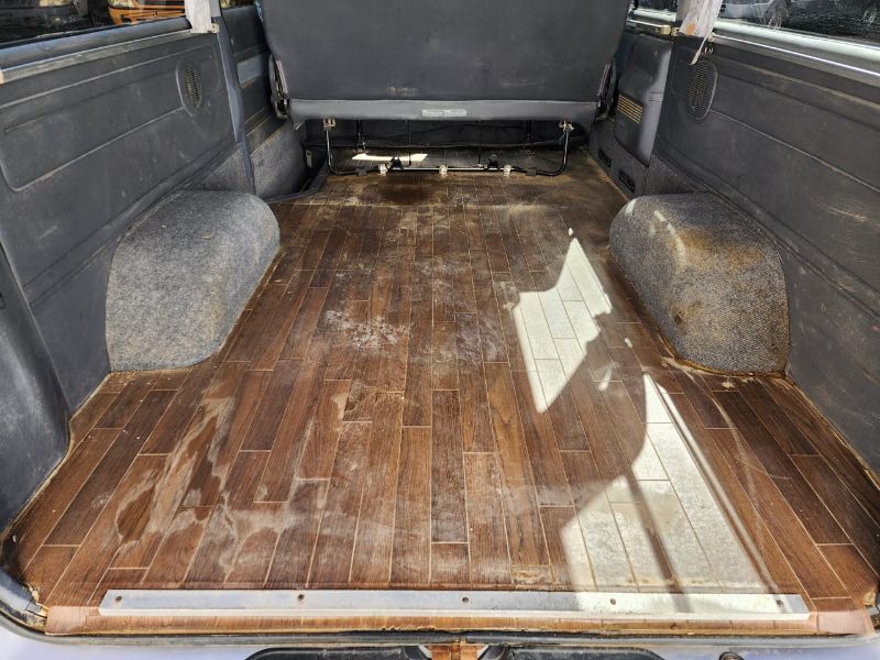  26755  TOYOTA HIACE  2001  