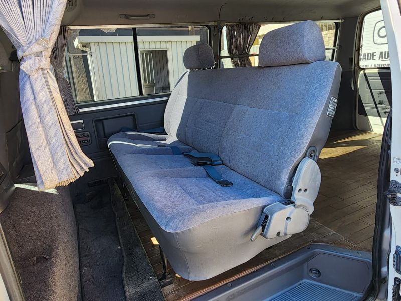  26755  TOYOTA HIACE  2001  