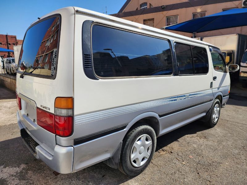  26755  TOYOTA HIACE  2001  