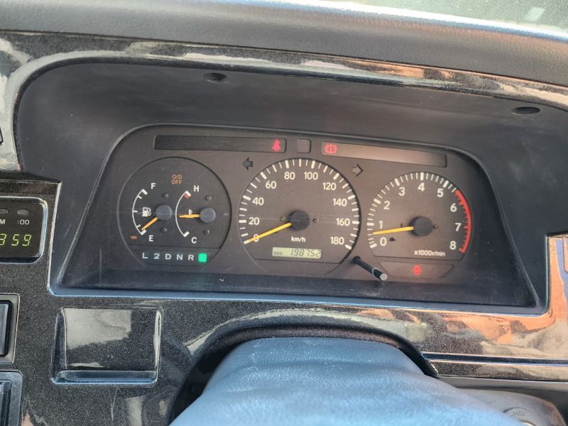  26755  TOYOTA HIACE  2001  