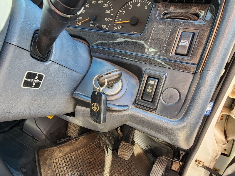  26755  TOYOTA HIACE  2001  