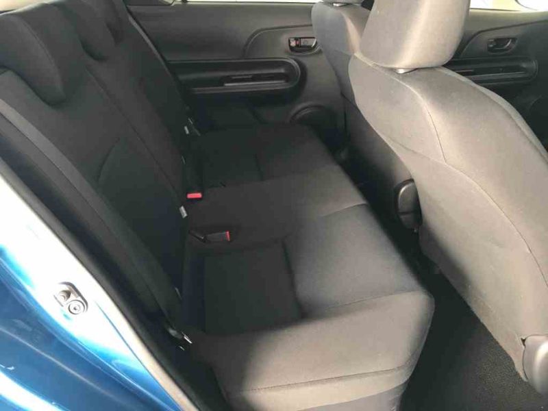  26768  TOYOTA AQUA  2015  
