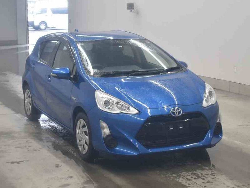  26768  TOYOTA AQUA  2015  